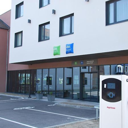 Ibis Styles Valenciennes Petite Foret Екстер'єр фото