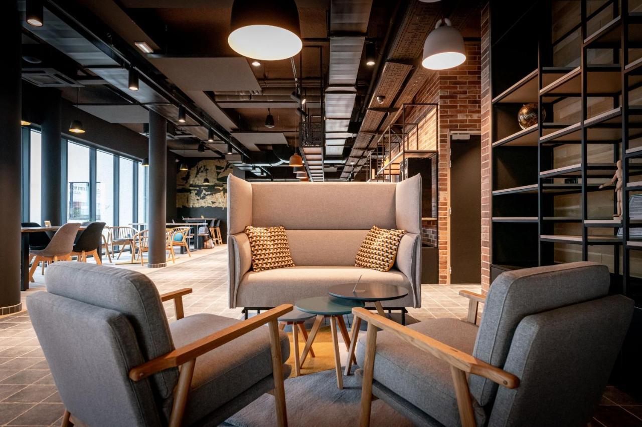 Ibis Styles Valenciennes Petite Foret Екстер'єр фото